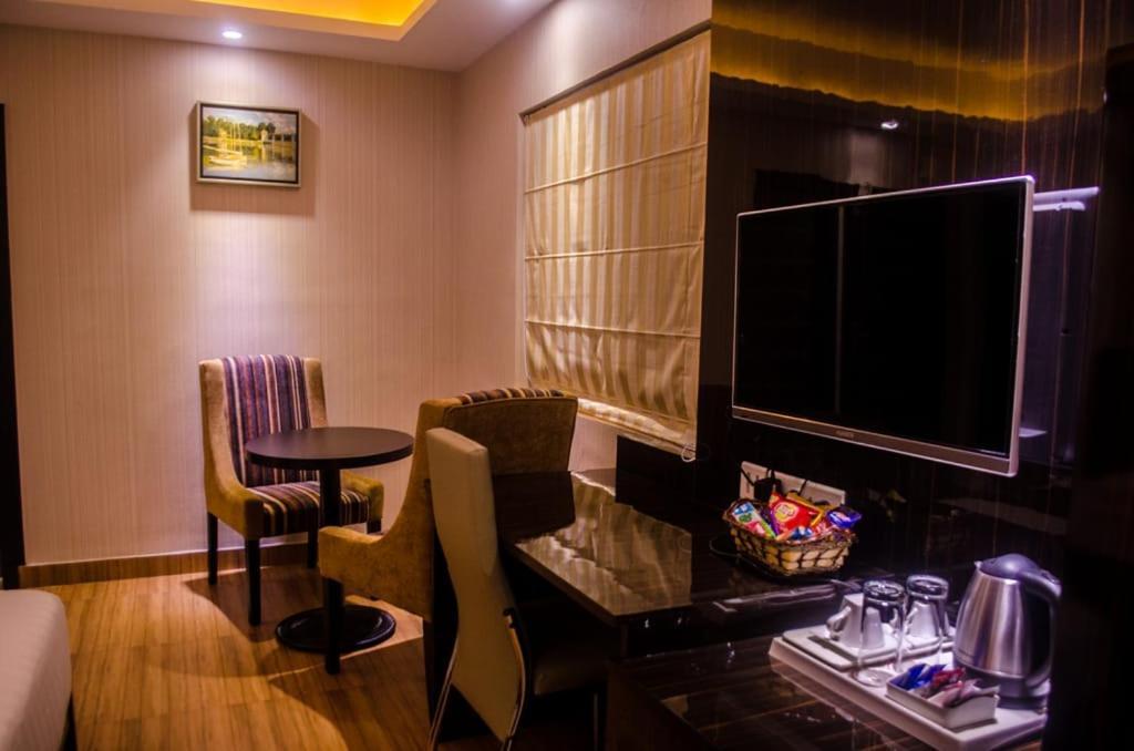 Hotel Comfotel Kolkata Luaran gambar
