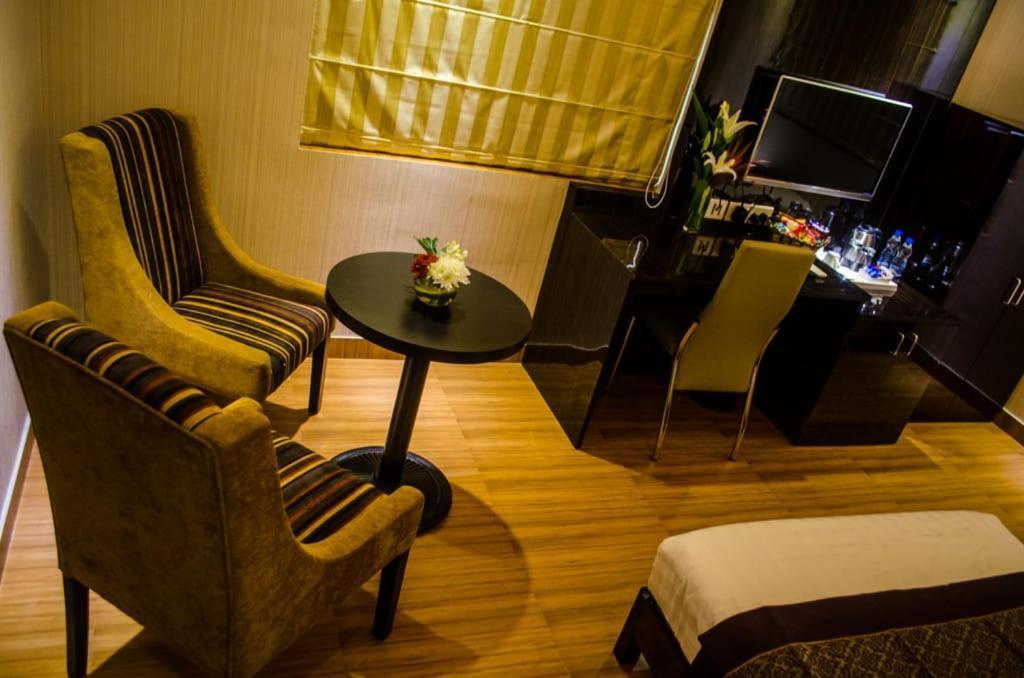 Hotel Comfotel Kolkata Luaran gambar