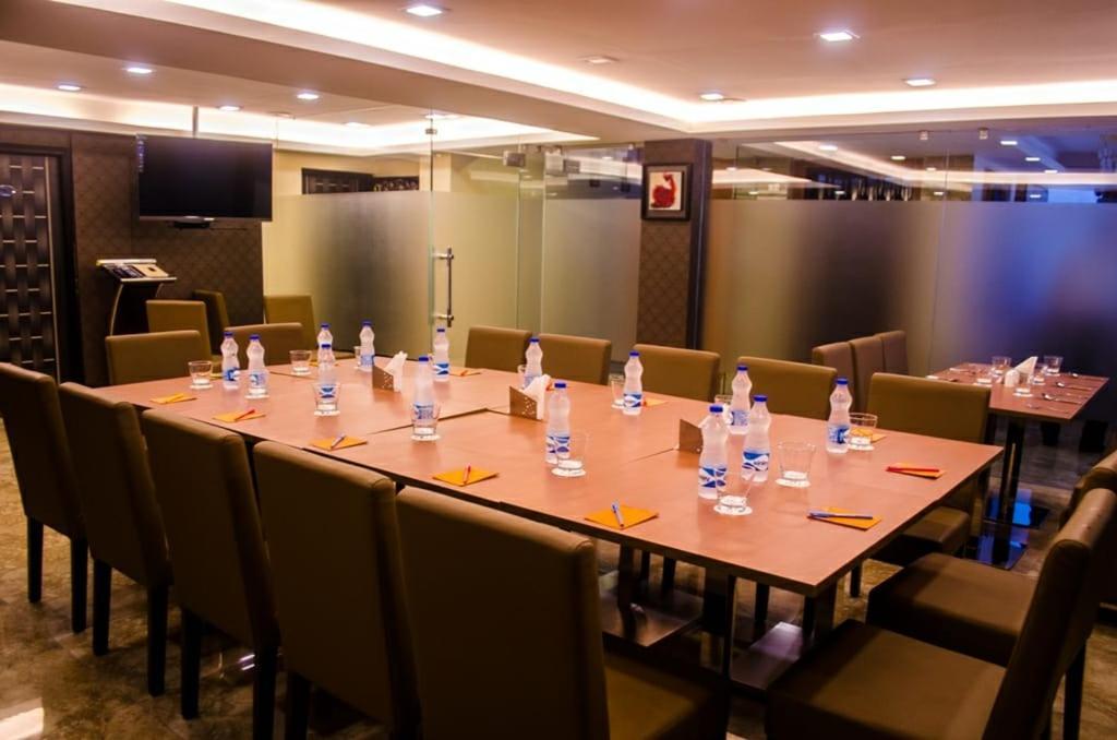 Hotel Comfotel Kolkata Luaran gambar